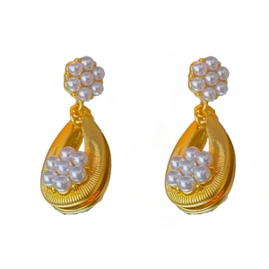 Vintage gold water drop earrings set with white pearls in a luxurious royal palace style