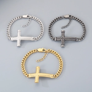 Comparaison détaillée des bracelets croix vintage en finitions or, argent et noir fusil