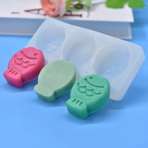 3-cavity fish-shaped silicone mold for DIY crafts with colorful fish casting results