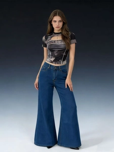 Fashionable high waist wide leg flared jeans in dark blue wash with retro full length cut