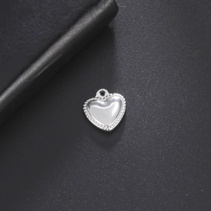 Elegant 18K silver plated heart pendant with beaded edge detail for jewelry DIY