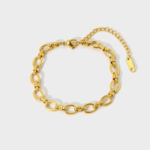 18K gold-plated oval link stainless steel chain bracelet with lobster clasp and extension