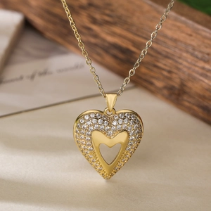 Gold-plated heart pendant necklace with zircon pavé setting on a minimalist chain