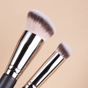 Dual-size slanted foundation and concealer brush set with dual-tone soft bristles