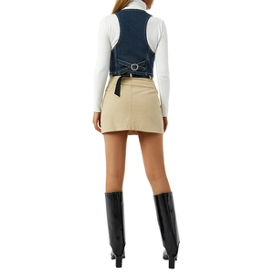 Gilet di jeans vintage sfiancato da donna blu scuro con gonna a trapezio color kaki