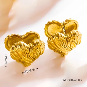 Vintage heart-shaped geometric gold earrings with dimensions and 11g weight specs