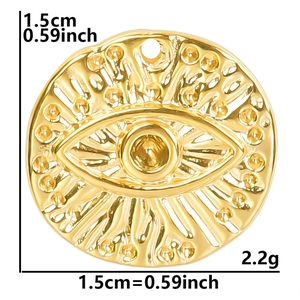 Detail view of 1.5cm evil eye pendant in 18k gold plated steel with dimension markings