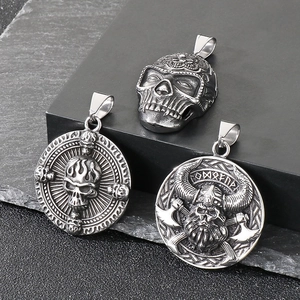 Collana Con Ciondolo Teschio Vichingo Acciaio Inossidabile Gothic Punk Rune Nordiche Odin Doppia Ascia Gioielli Da Uomo
