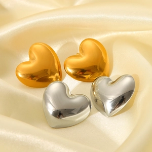 Chic 18K gold and silver plated stainless steel heart stud earrings for women set