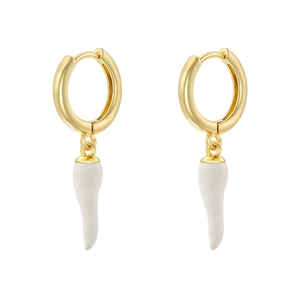 Chic golden hoop earrings featuring elegant white horn pendants in a polished finish