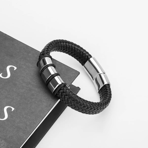 Handgefertigtes Lederarmband mit poliertem Edelstahl-Magnetverschluss für Herren