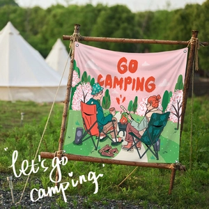 Détail du fanion de camping rose avec œillets métalliques et illustration romantique