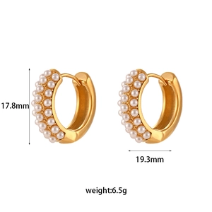 Minimalist 18K gold-plated stainless steel hoop earrings with white pearls and dimensions