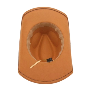 Détail de l'intérieur du chapeau de cowboy en feutre kaki avec bandeau et étiquette