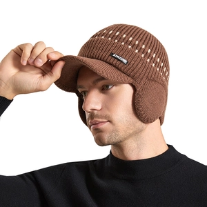 Bonnet tricoté pour hommes avec cache-oreilles et doublure polaire chaude en marron