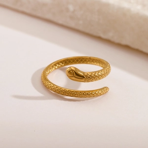 Fashionable gold snake-shaped open ring in stainless steel with detailed scale texture