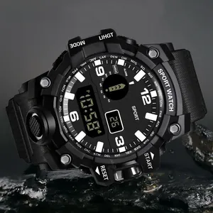 Montre de sport numérique extérieure à double affichage sur fond de roche minérale
