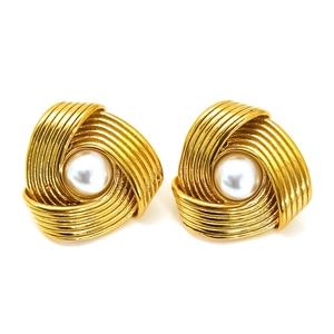 Vintage gold-plated stainless steel leaf earrings with pearl centers in triangular weave