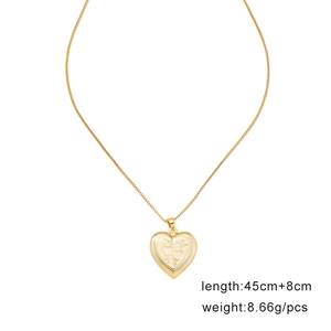 Detail view of heart locket necklace with size specs 45cm+8cm and weight 8.66g