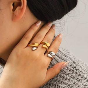 Anelli a goccia regolabili in acciaio inossidabile color oro e argento per donne