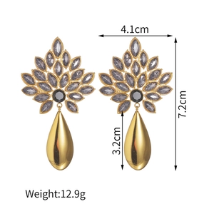Size specifications for luxury flower drop earrings with detailed measurements and weight