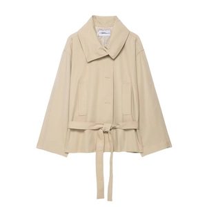 Beige double-breasted trench jacket for women with waist belt and pleated shorts set
