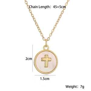 Detail showing 2x1.5cm shell cross pendant on 45+5cm gold chain with size annotations