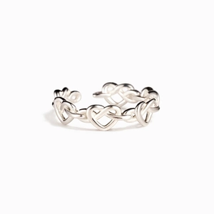 Minimalist S925 sterling silver ring with interlocking heart chain design on white background