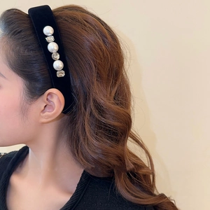 French retro black velvet headband with elegant pearls and sparkling rhinestones for women