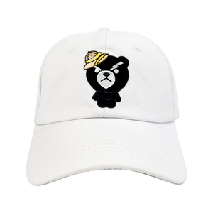 Berretto da baseball in cotone bianco con ricamo dettagliato di orso nero sul davanti