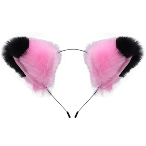 Détail du serre-tête oreilles de chat en fausse fourrure rose et noir avec cadre métal