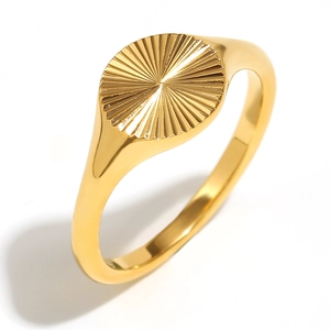 Minimalist 18K gold plated stainless steel signet ring with sunburst radial pattern
