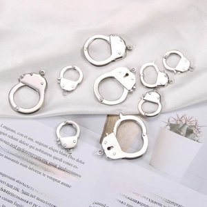 Various sizes of silver stainless steel handcuff-shaped jewelry clasps for DIY accessories