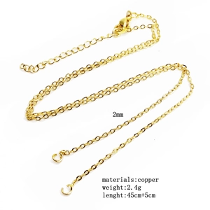 Detail of 45cm copper base chain in gold with 2mm width and 5cm extension link