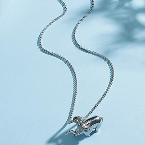 Hip hop style upright elephant pendant necklace with polished metal box chain