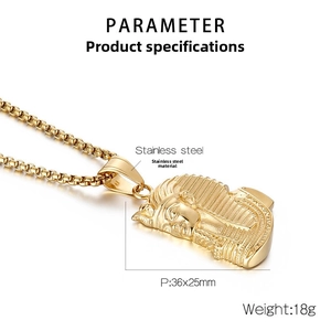 Details des goldenen Pharao-Anhängers mit Maßen 36x25mm und Edelstahl-Materialinfo