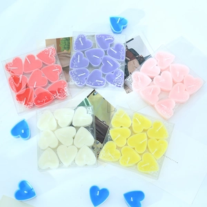 Set di 9 candele profumate a forma di cuore in vari colori per eventi romantici