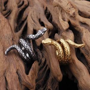 Retro punk style stainless steel cobra snake rings for men in gold and silver finish