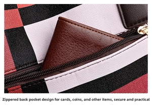 Détail de la poche zippée arrière fonctionnelle sur un sac à main à motif écossais classique