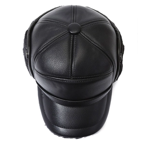 Casquette d'hiver en cuir noir pour homme avec cache-oreilles et doublure polaire