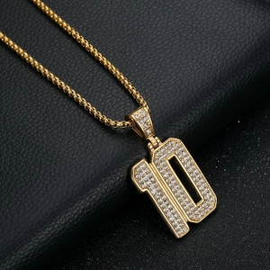 Iced out gold-plated number 10 pendant necklace with sparkling crystals for hip hop style