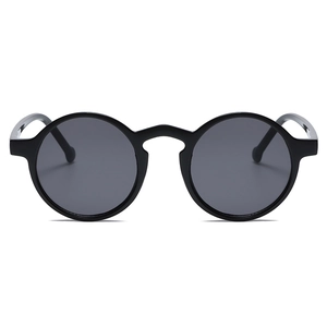 Classic round black sunglasses with retro small frames and rice stud punk style
