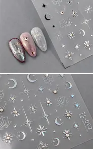 Detailansicht der 5D-Nagelaufkleber mit Laser-Mond- und Sternenrelief-Mustern