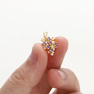 18k gold plated grape pendant with purple zircon stones for DIY jewelry making