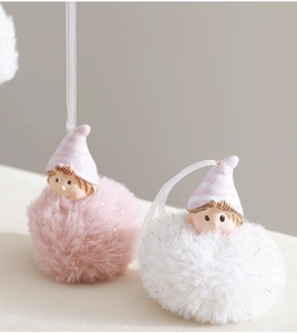 Détails d'ornements d'anges en peluche avec têtes en résine et chapeaux rayés pour Noël