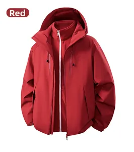 Detailansicht des herausnehmbaren roten Fleecefutter und der wasserdichten 3-in-1 Jacke