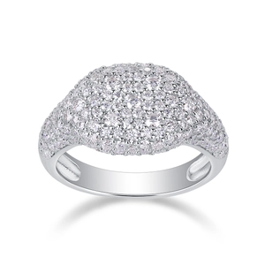 Detailed macro view of the 925 silver band with full pavé-set moissanite diamonds