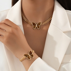 Fashionable gold cuban chain jewelry set with brown butterfly pendant for women