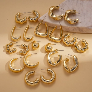 Lot de 20 paires de boucles d'oreilles dorées géométriques au design minimaliste