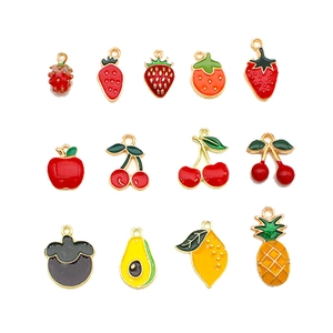 Pendentifs en alliage de fruits colorés incluant fraises et cerises pour bijoux DIY